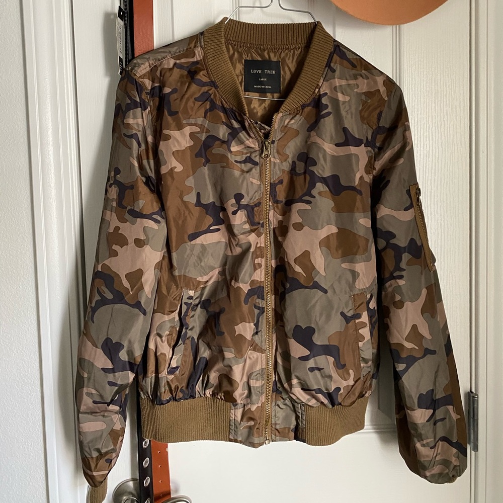 Camo bomber jacket
